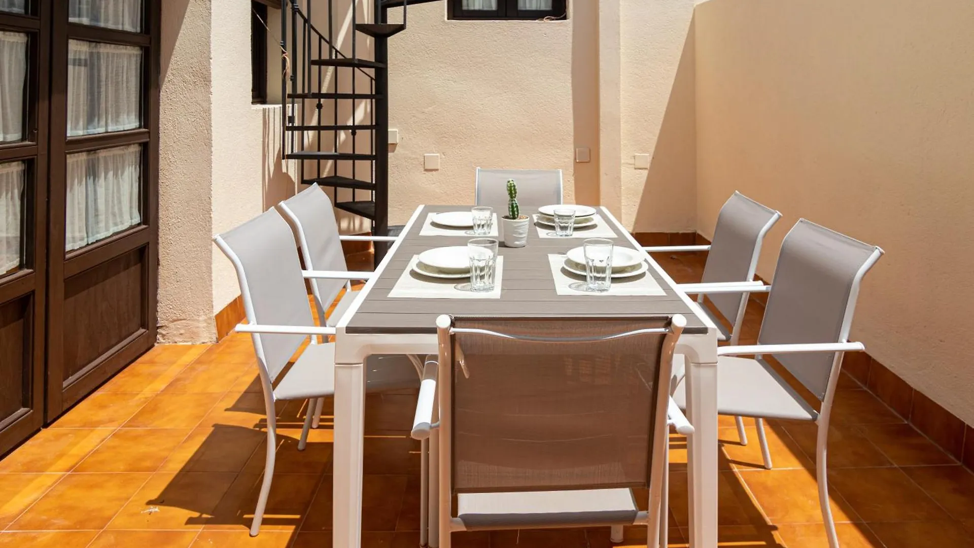 El Velero Sotillo Piscina Parking location